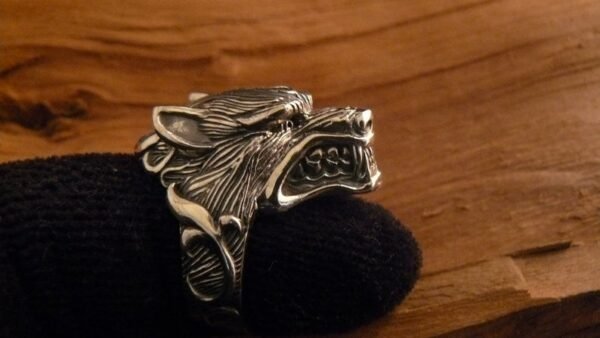 Vintage Men's Ring Gothic Style Wolf Head Ring Motorcycle Party Punk Animal Jewelry Biker Cool Finger Ring Men Gift Accessories